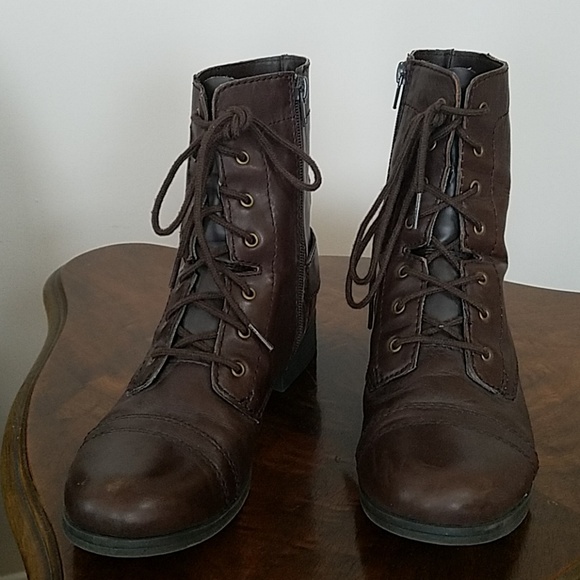 Kelly & Katie brown boots, 8M - Picture 3 of 8